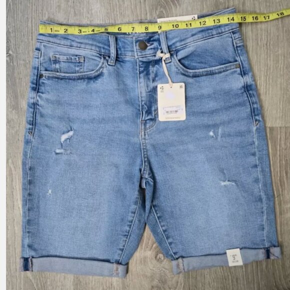 a.n.a Womens High Rise 9" Inseam Denim Short Size 6 - Picture 2 of 5